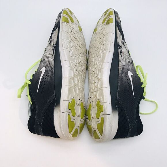 Nike Free 5.0 TR Fit 5 Print Sneakers Black & White Women 10.5 Shoes 704695-014 - Picture 7 of 10